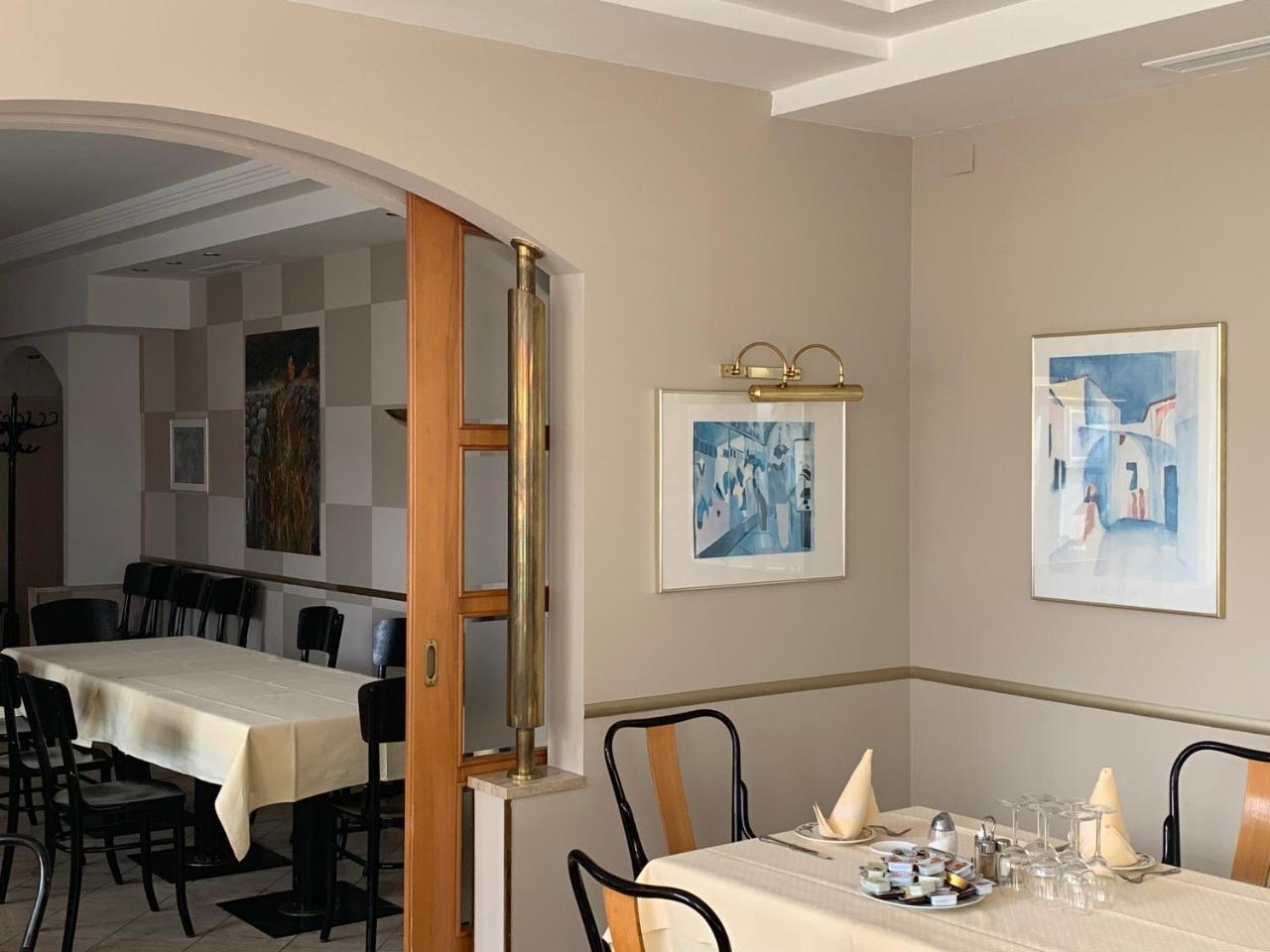Hotel Csejtei Feldbach  Zewnętrze zdjęcie